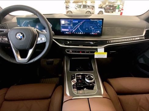 New 2026 BMW X5 xDrive40i w/ Executive Package image 5
