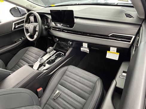 New 2026 Mitsubishi Outlander SE image 50