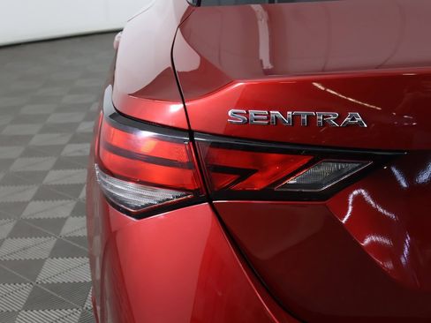 Used 2021 Nissan Sentra SV w/ SV Premium Package image 15
