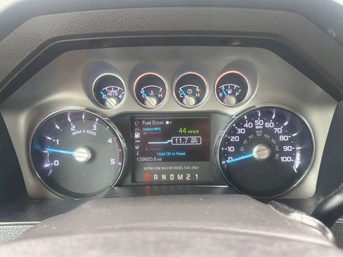 Used 2016 Ford F250 Lariat w/ Lariat Interior Package AWD/4WD image 13