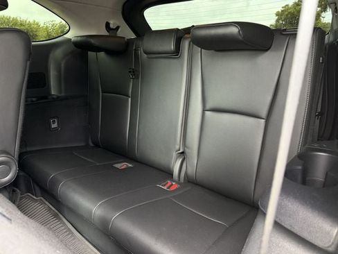 Used 2021 Toyota Highlander Platinum FWD image 30