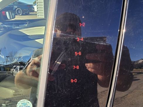 Used 2017 Ford Edge Titanium w/ Technology Package image 24