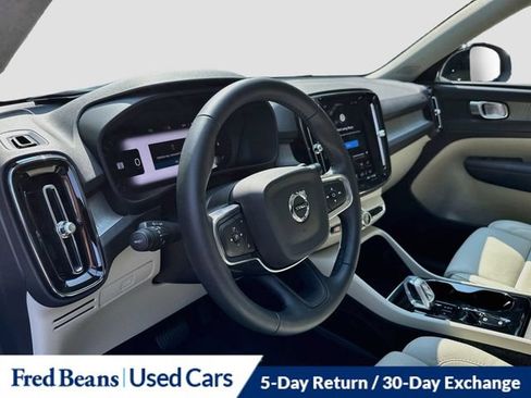Used 2023 Volvo XC40 B5 Plus w/ Driver Assist Package AWD/4WD image 12