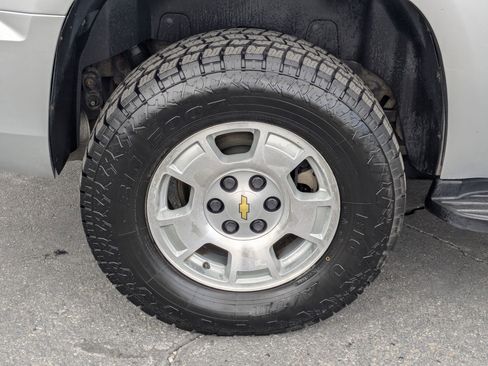 Used 2013 Chevrolet Tahoe LT AWD/4WD image 12
