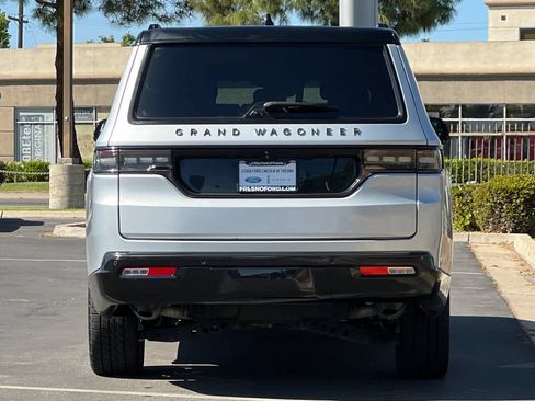Used 2024 Jeep Grand Wagoneer L Series II w/ Quick Order Packagew 28T AWD/4WD image 8
