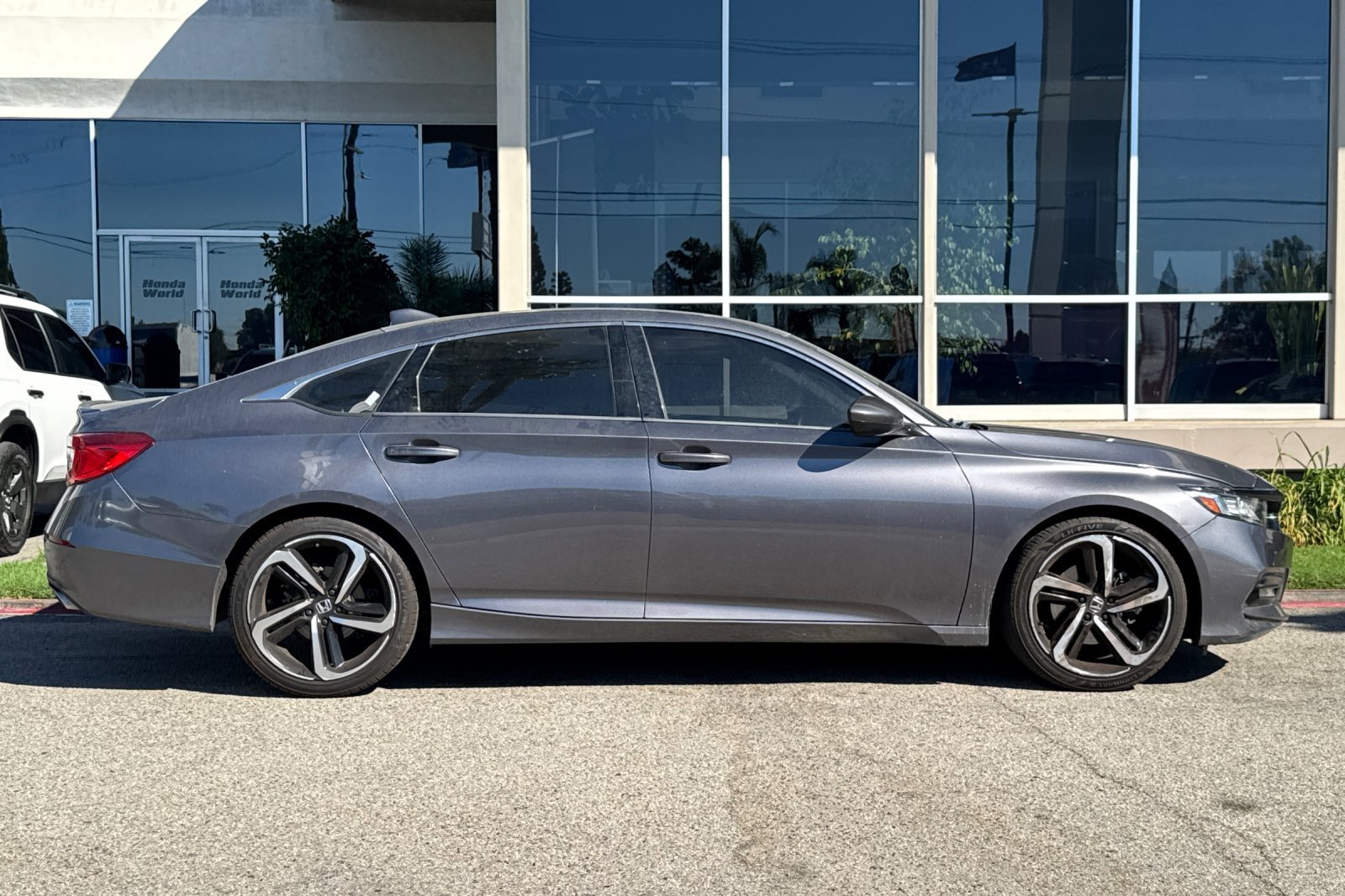 Used 2019 Honda Accord Sport image 4