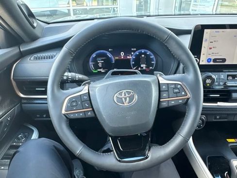 Used 2026 Toyota Grand Highlander AWD Hybrid image 14