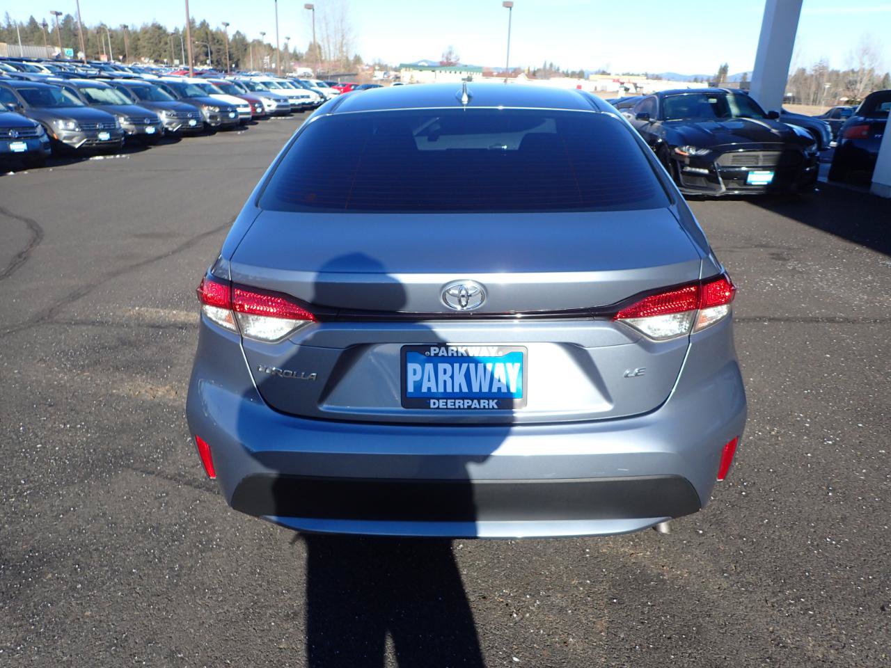 Used 2020 Toyota Corolla LE FWD image 4