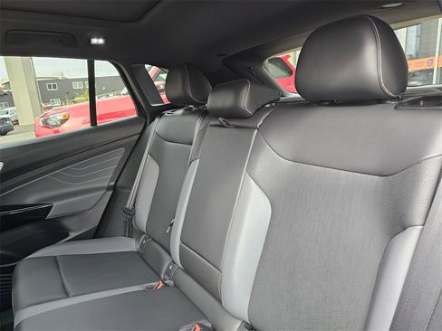 Used 2023 Volkswagen ID.4 Pro S image 20