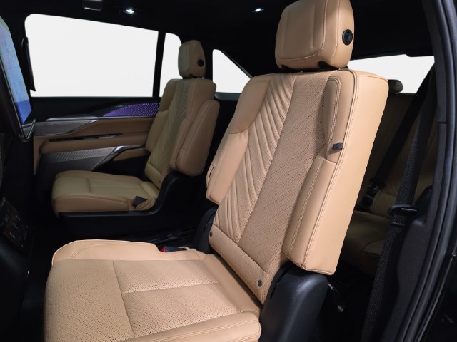 Certified 2025 Cadillac Escalade IQ Sport 2 AWD/4WD image 13