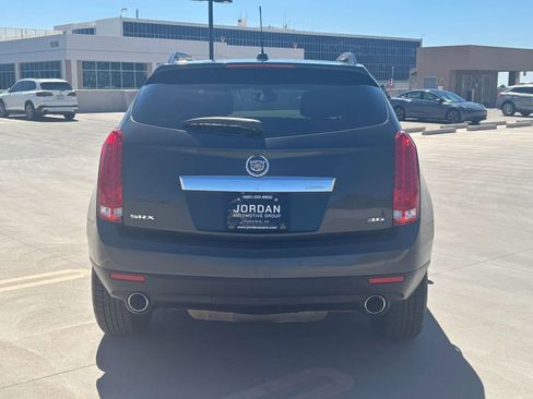 Used 2016 Cadillac SRX Luxury image 7