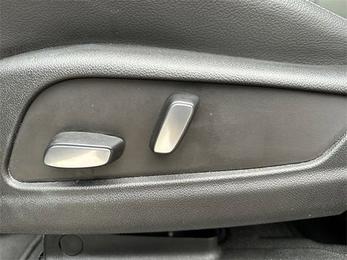 Certified 2023 Cadillac XT6 Luxury image 20