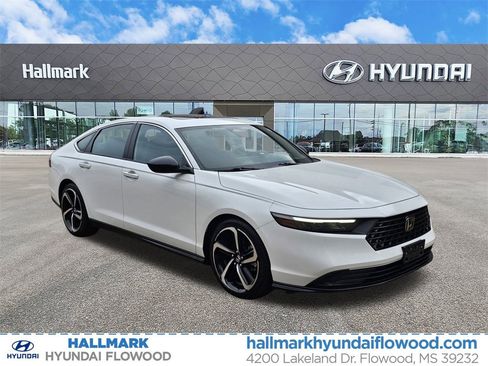 Used 2024 Honda Accord Sport image 1