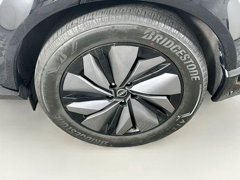 Used 2023 Nissan Ariya FWD image 11