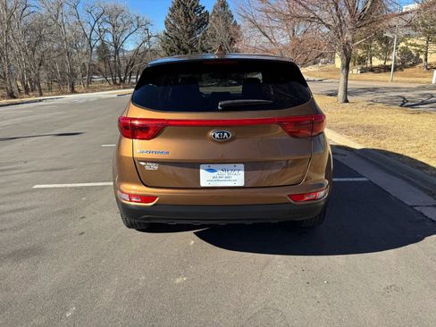 Used 2017 Kia Sportage LX AWD/4WD image 3
