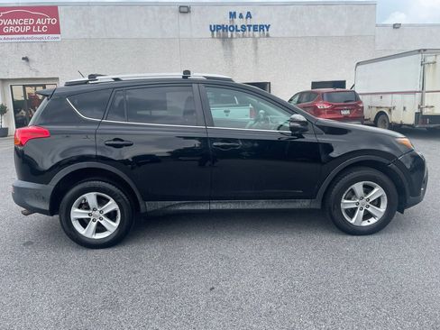 Used 2013 Toyota RAV4 XLE AWD/4WD image 7