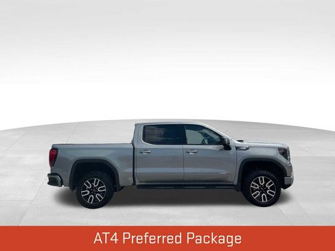 Used 2024 GMC Sierra 1500 AT4 w/ Technology Package AWD/4WD image 4