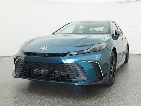 New 2026 Toyota Camry SE image 32