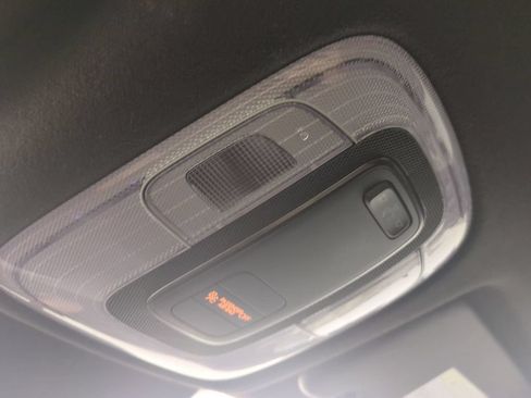 Used 2025 Hyundai Elantra Sport FWD image 22