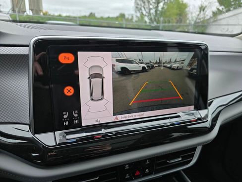 New 2026 Volkswagen Atlas Peak Edition AWD/4WD image 31