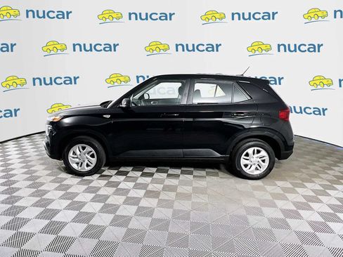Used 2025 Hyundai Venue SE FWD image 4