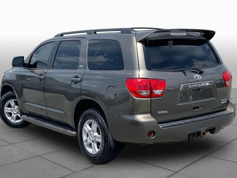 Used 2008 Toyota Sequoia SR5 w/ Moonroof & Roof Rack Pkg AWD/4WD image 11