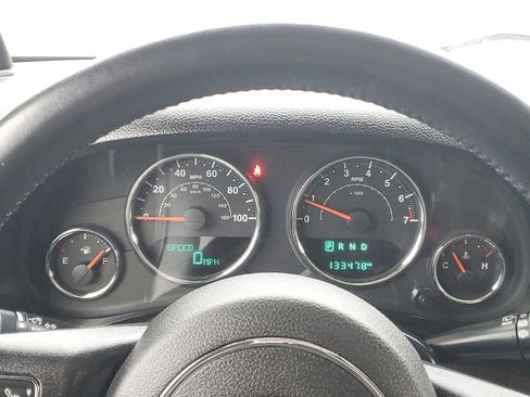 Used 2014 Jeep Wrangler Unlimited Sahara w/ Connectivity Group image 14