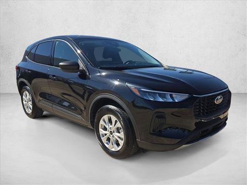 Used 2025 Ford Escape Active AWD/4WD image 3