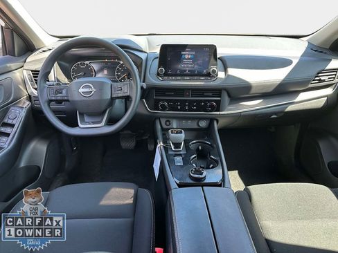 Used 2025 Nissan Rogue S AWD/4WD image 15