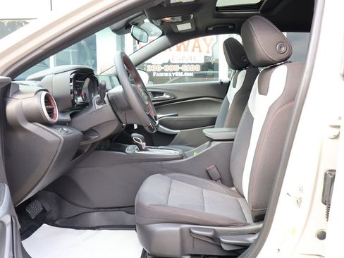 New 2026 Chevrolet Trax RS w/ Sunroof Package FWD image 11