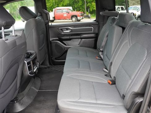Used 2022 RAM 1500 Big Horn AWD/4WD image 18