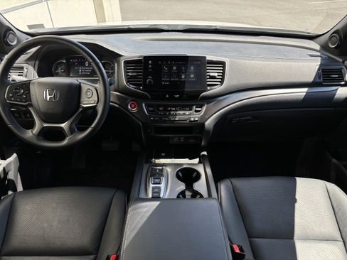 Used 2024 Honda Passport EX-L image 32