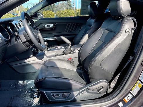 Used 2022 Ford Mustang GT Premium image 8