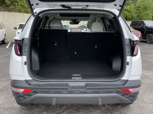 Used 2022 Hyundai Tucson Limited FWD image 12