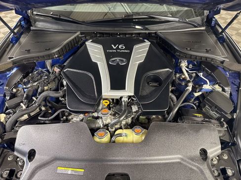 Used 2018 INFINITI Q60 Red Sport 400 w/ Sensory Package 3.0T Sport AWD/4WD image 4