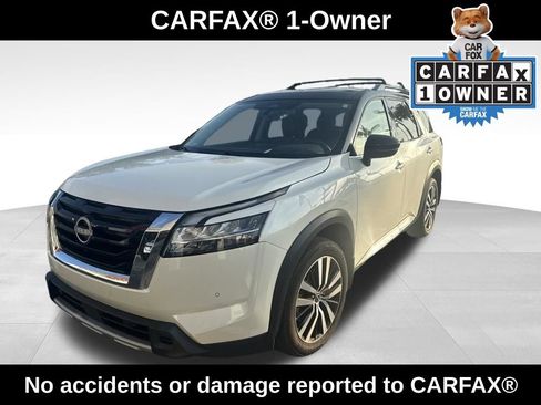 Used 2024 Nissan Pathfinder Platinum w/ Cargo Package AWD/4WD image 2