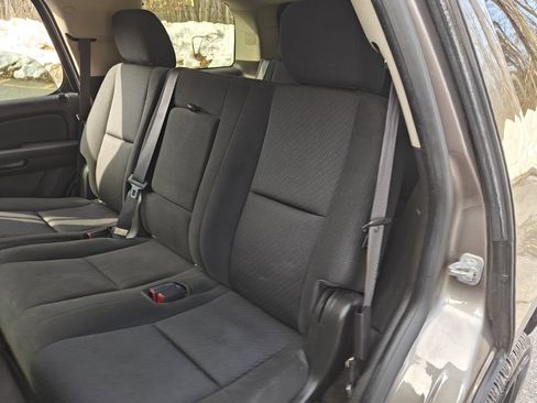 Used 2013 Chevrolet Tahoe LS w/ Convenience Package AWD/4WD image 12