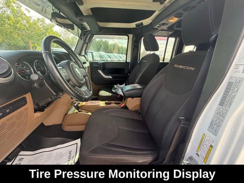 Certified 2016 Jeep Wrangler Unlimited Rubicon w/ Connectivity Group image 11