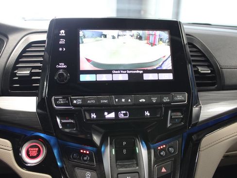 Used 2023 Honda Odyssey Elite image 18