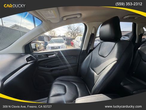 Used 2020 Ford Edge Titanium image 15