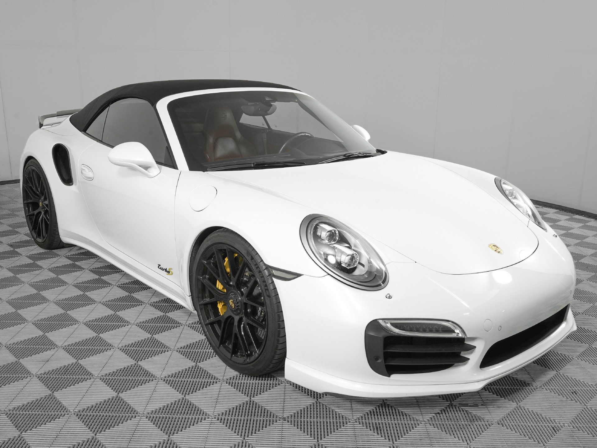Used 2015 Porsche 911 Turbo AWD/4WD image 4