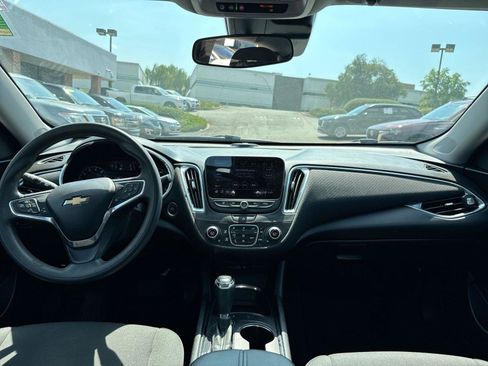 Used 2019 Chevrolet Malibu LT w/ Driver Confidence Package II FWD image 20
