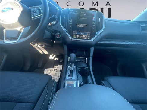 Certified 2024 Subaru Ascent Premium w/ Convenience Package image 12