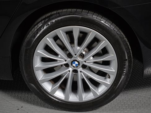 Used 2023 BMW 530i w/ Convenience Package image 10