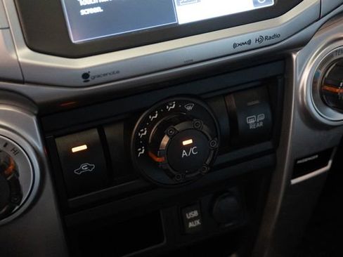 Used 2018 Toyota 4Runner SR5 Premium AWD/4WD image 28