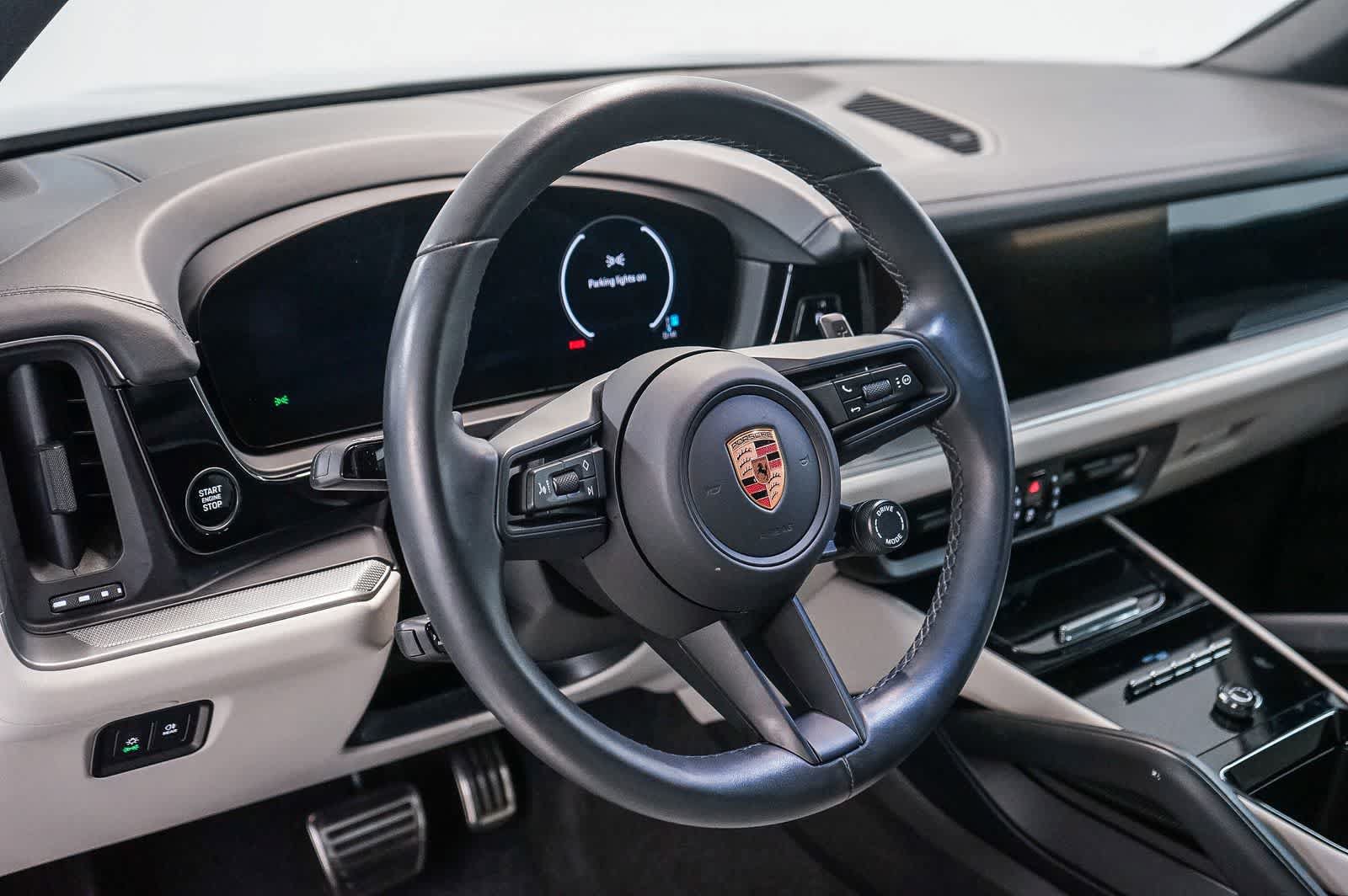 Certified 2026 Porsche Cayenne S AWD/4WD image 4