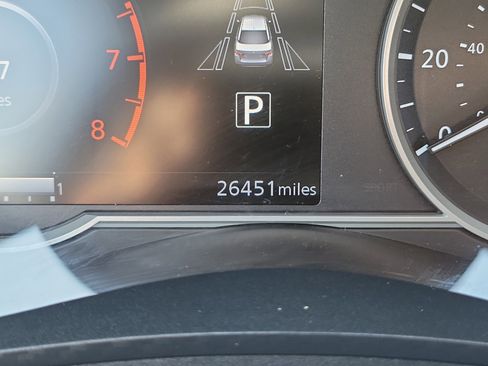 Used 2025 Nissan Versa SV FWD image 24