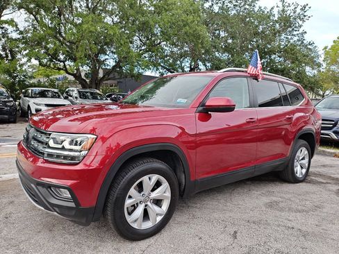 Used 2018 Volkswagen Atlas SE image 2