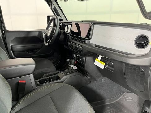 Used 2026 Jeep Gladiator Sport AWD/4WD image 45