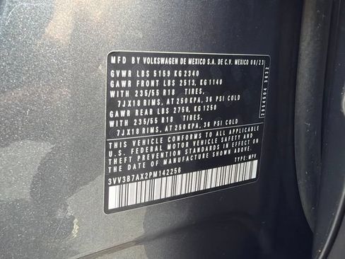 Used 2023 Volkswagen Tiguan SE FWD image 35